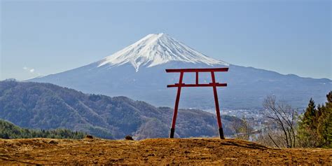 富士浅間神社 パワースポット 〜神秘と自然の融合が生むエネルギーの源泉〜