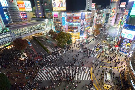 渋谷 映えスポット - 未来と伝統が交錯する街角